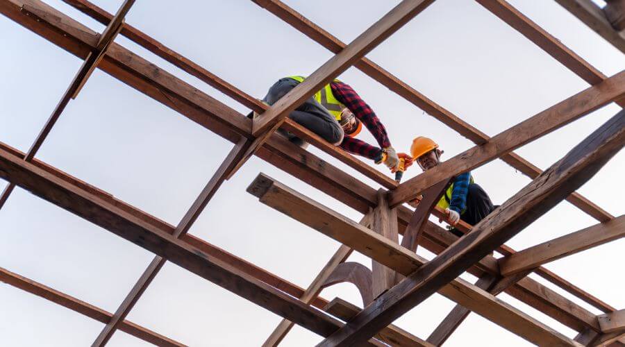 Professional gutter cleaning services in Dingess, WV